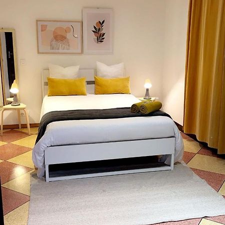 Chambre Olivier Arles Luaran gambar