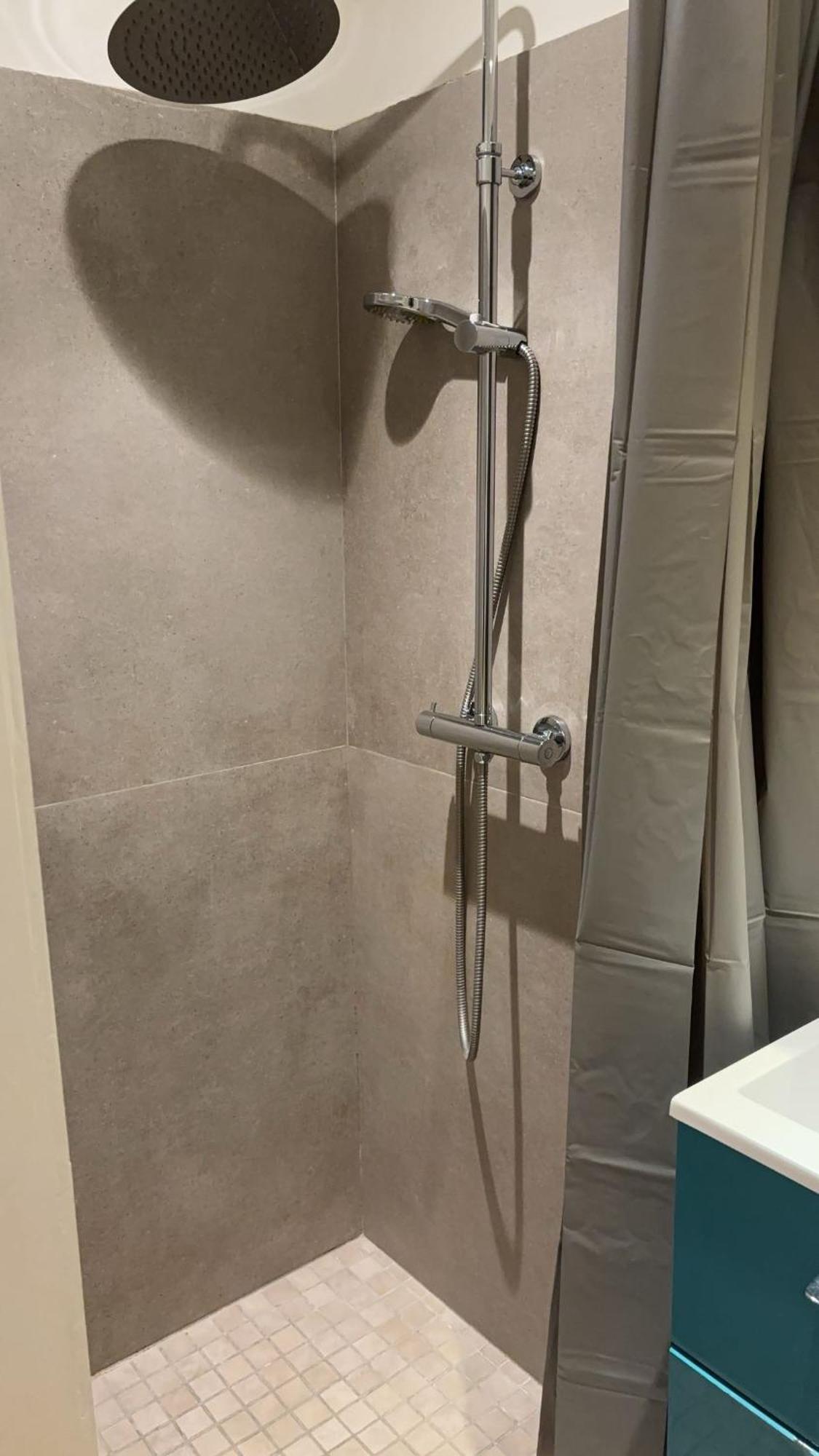 Chambre Olivier Arles Luaran gambar